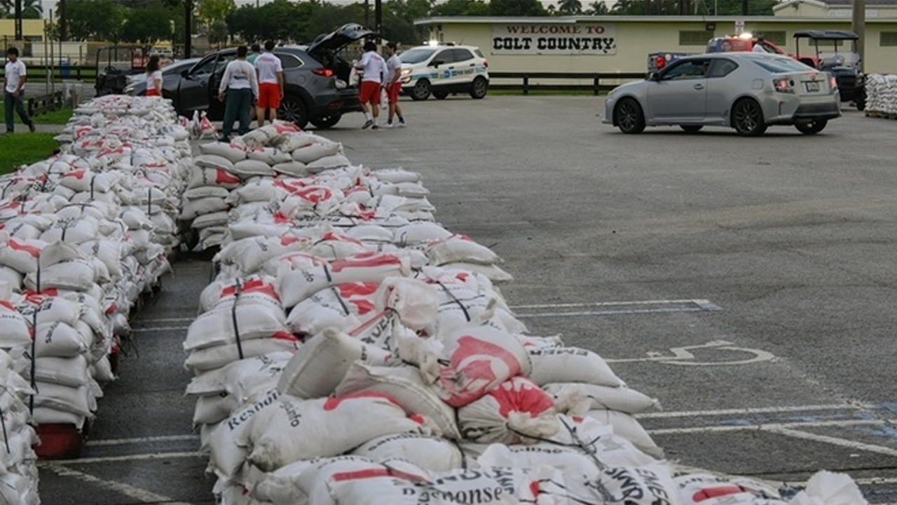 Milton Kasırgası'nın şiddeti seviye atladı