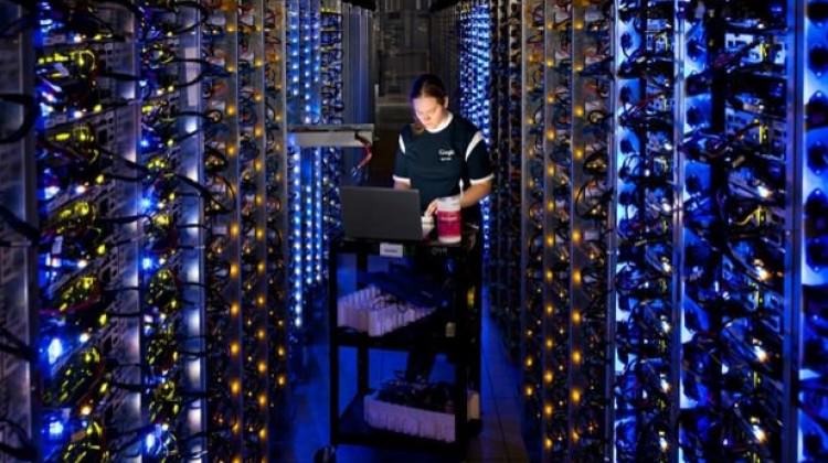 Milyar dolarlık 'hafıza' yarışması