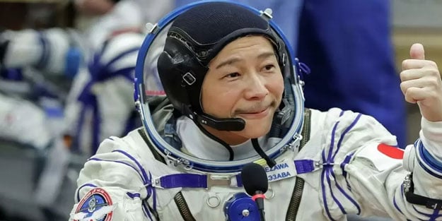 Milyarder Japon uzman açıkladı: Ay seyahatini iptal etti!