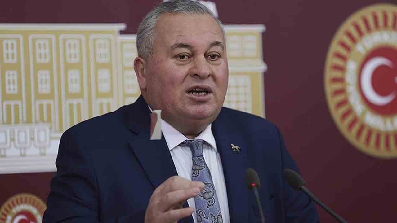 Milyarlarca liralık yolsuzluk yapan CHP’li belediyelere tek laf etmedi! Enginyurt’tan "hak hukuk" paylaşımı!