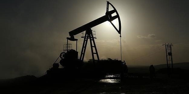 Milyarlarca ton petrolleri var ama engeli aşamıyorlar!