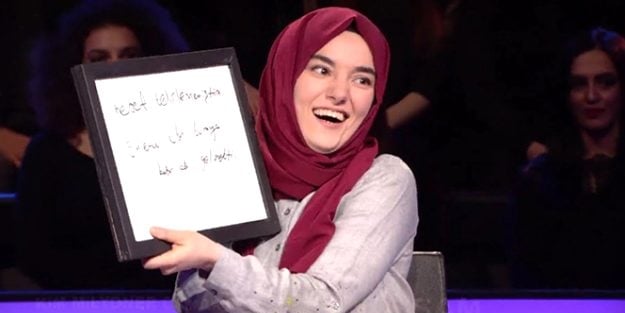 Milyoner'e damga vuran Ümmü Gülsüm herkesi uyardı!