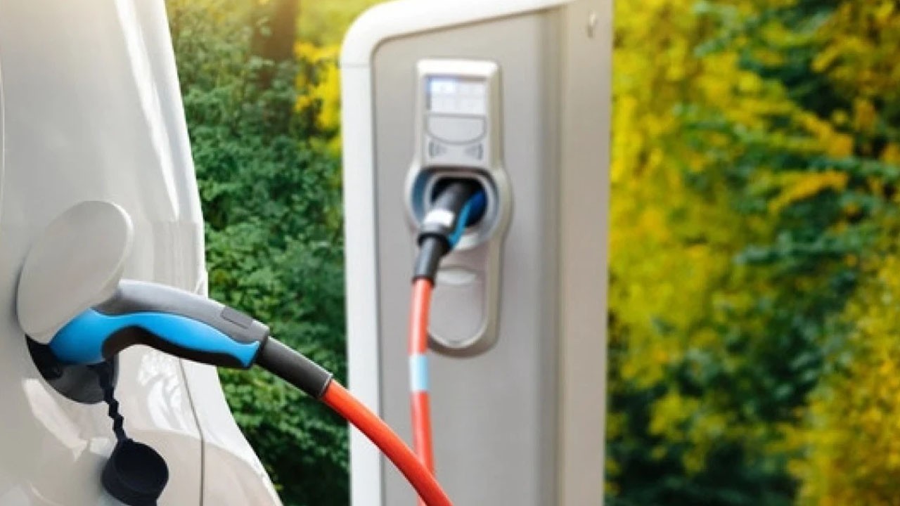 Milyonlarca araç sahibini ilgilendiriyor: 81 ile hızlı şarj gelecek, uygulamaya alınacak