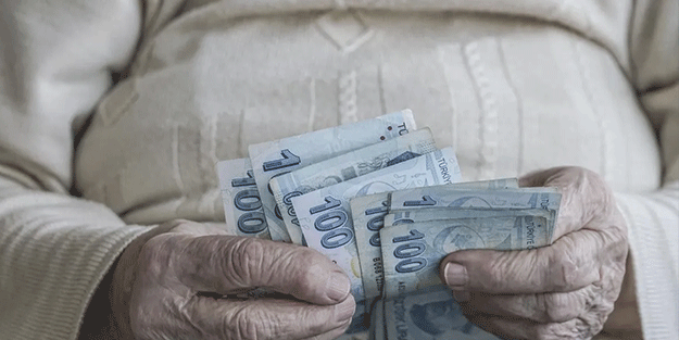 Milyonlarca emekliyi ilgilendiren maaş artış talebi