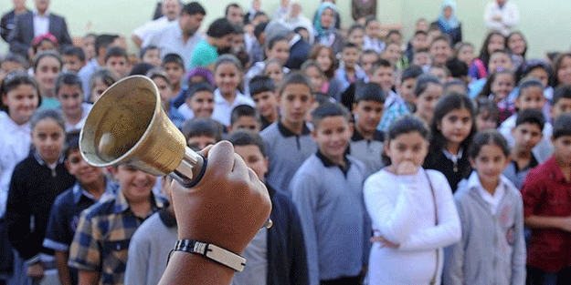 Milyonlarca öğrenciyi ilgilendiriyor! İlk ders zili tarihi açıklandı
