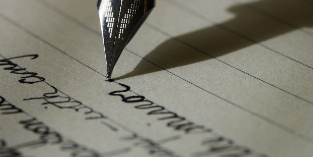 Milyonları bekleyen tehlike! Klavye ile yazmak beyni olumsuz etkiliyor