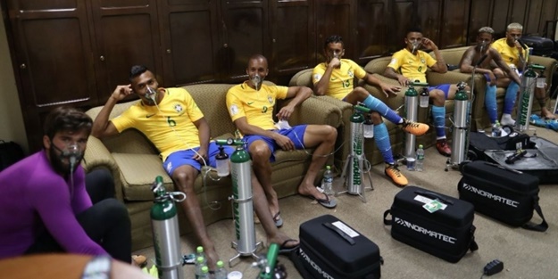 Milyonluk futbolcular oksijensiz kaldı