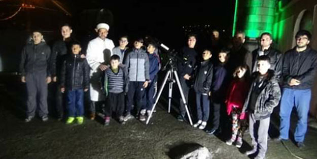 ‘Minare gölgesinde yıldızları seyrediyorum’ projesi ilgi çekti