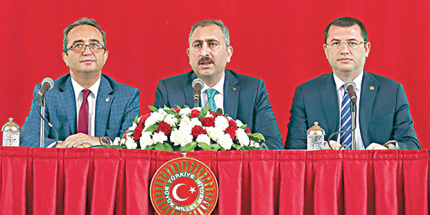 Mini anayasa için mesai başladı