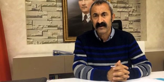 Komünist başkanın kapısına dayandılar!