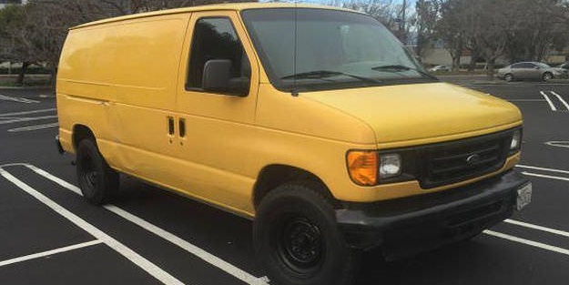 Minibüsü eve çevirdiler!