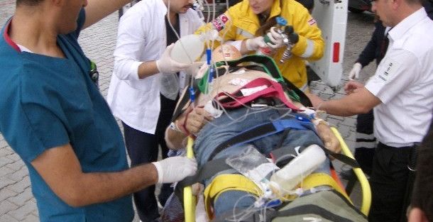 Minibüsün çarptığı itfaiye eri hayatını kaybetti