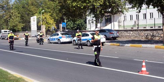 Minibüsün içinden çıkanları gören polisler şoke oldu!