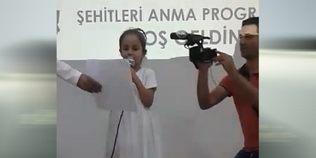 Miniğin okuduğu 15 Temmuz şiiri duygulandırdı