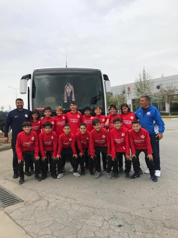 Minik Akrepler uluslararası arenada 