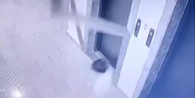 Minik çocuk kıl payı kurtuldu! O anlar kamerada