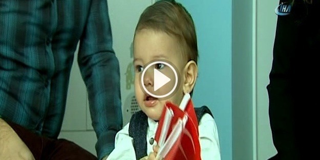 Minik Eymen'in Türk bayrağı sevgisi