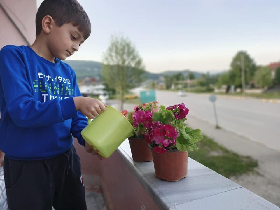 Minik öğrenciler doğadaki canlılarla buluştu 