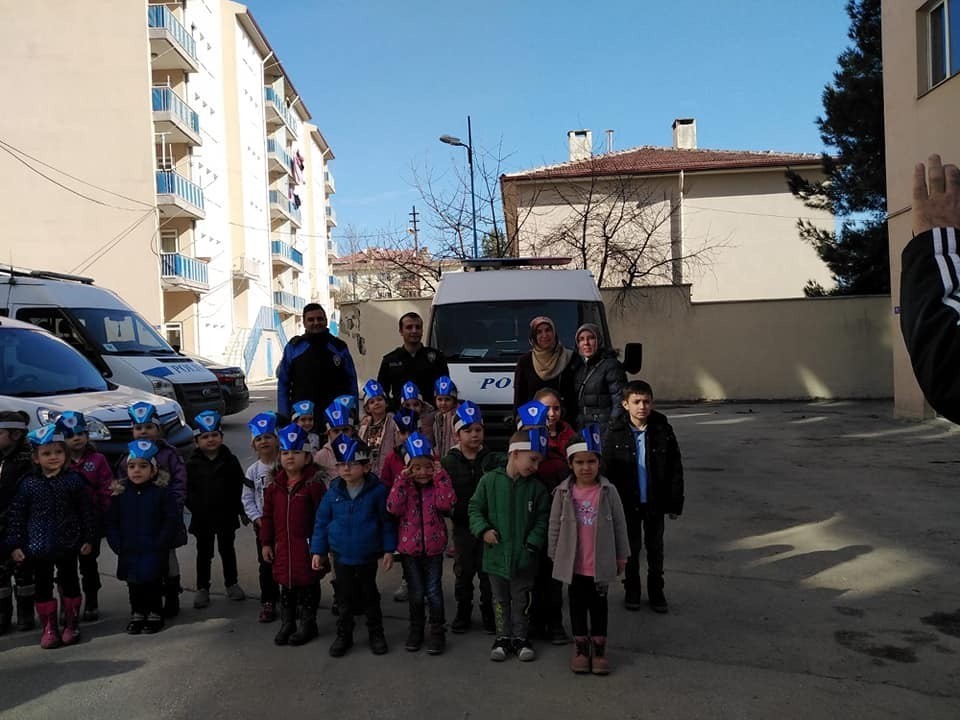 Minik öğrenciler polislik mesleğini tanıdı 