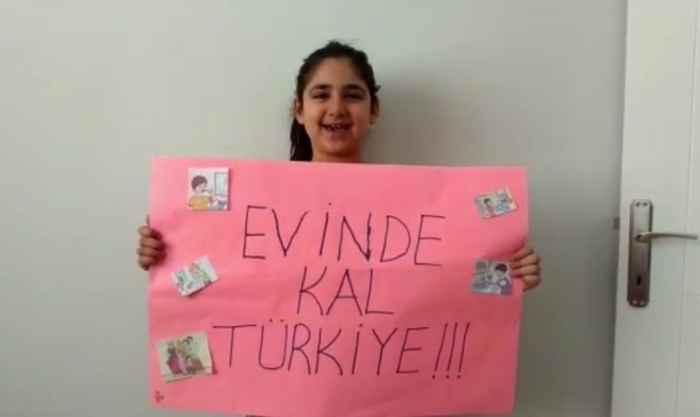 Minik öğrencilerden büyük klip 