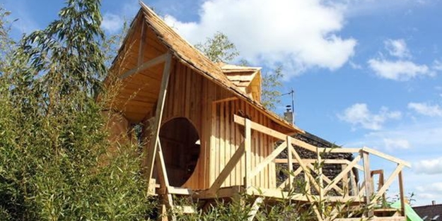 Minik yeğenine öyle bir şey yaptı ki!