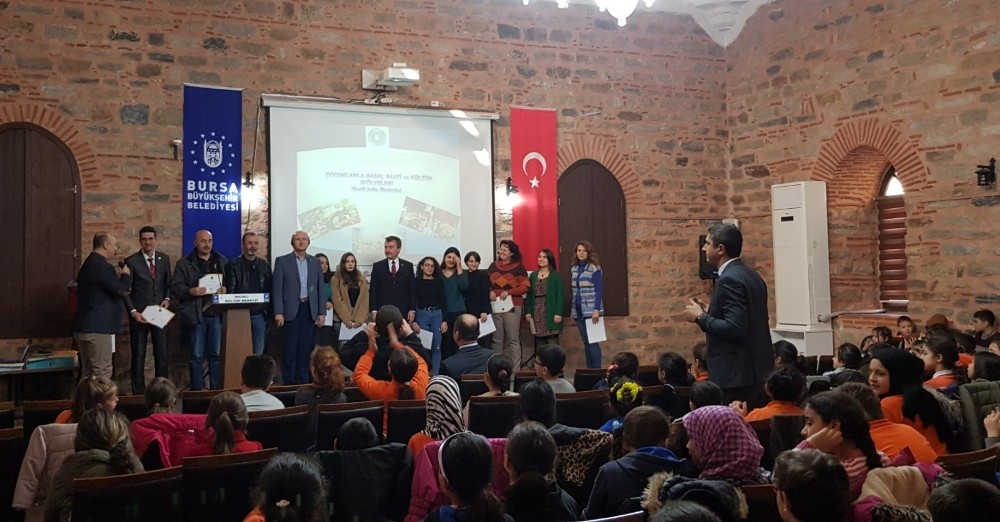 Minik yeteneklerin belge coşkusu 