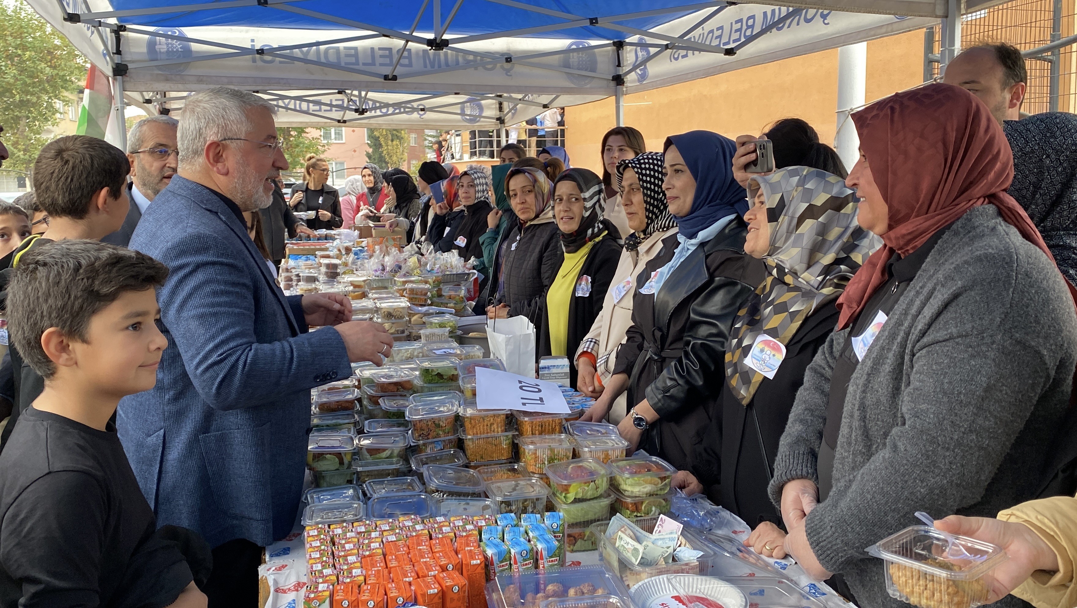 Minik yüreklerden büyük destek! Çorumlu öğrenciler Gazze için tek yürek oldu