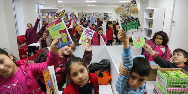 Minikler için masal saati