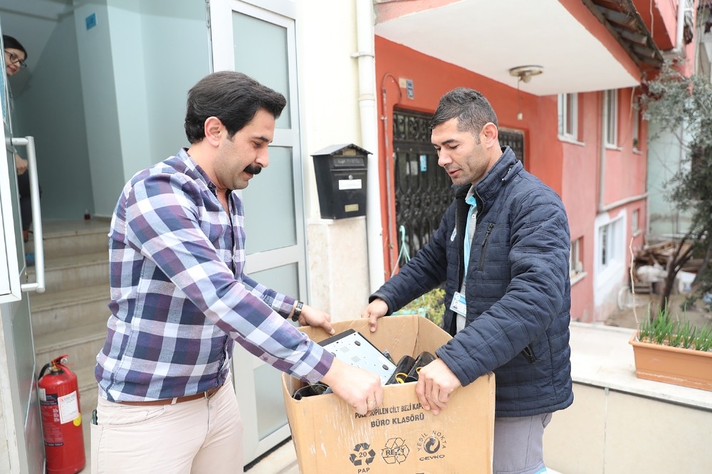 Minikler ve gençler doğa için kolları sıvadı 