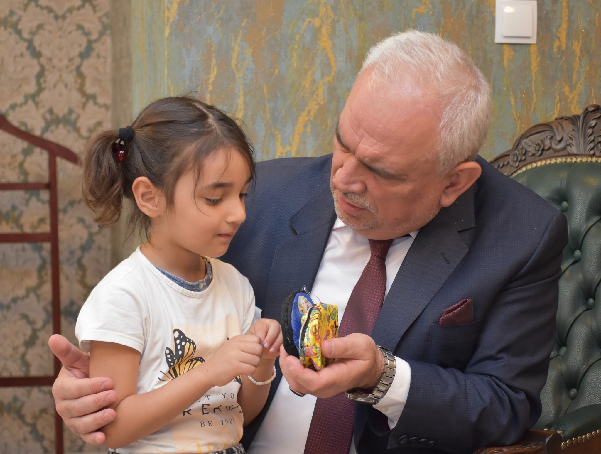 Miniklerden anlamlı ve örnek davranış!