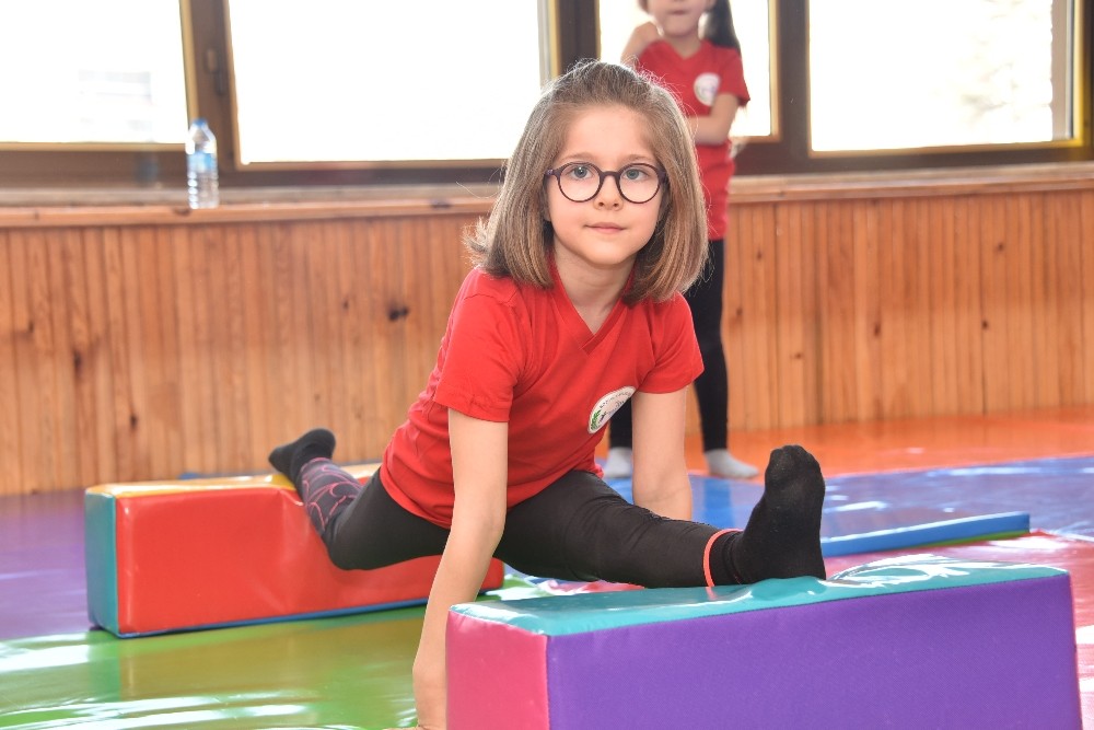 Miniklere ücretsiz jimnastik kursu 