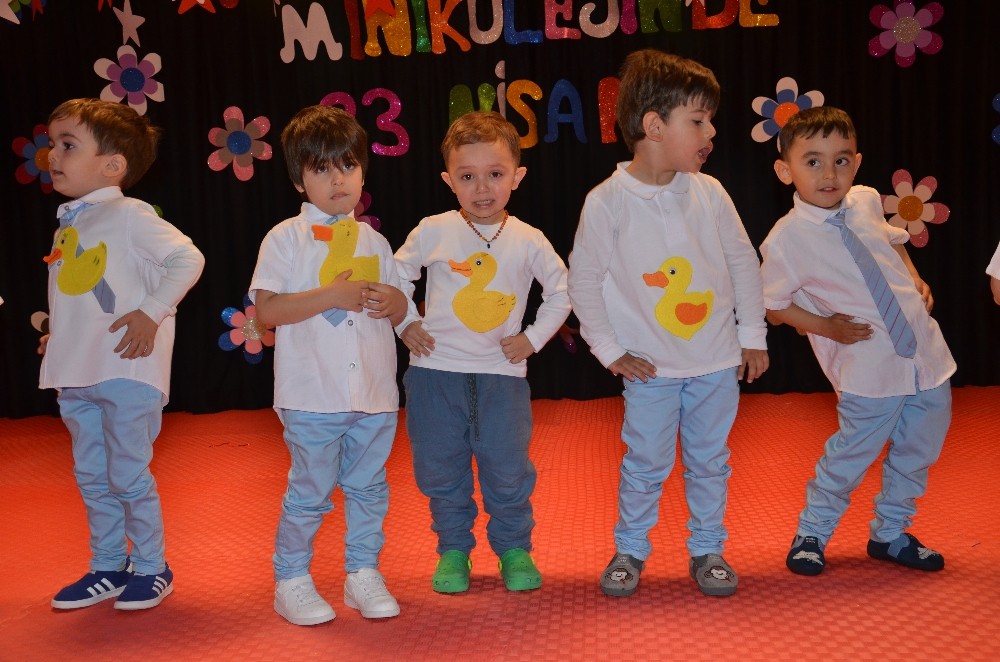 Miniklerin 23 Nisan Coşkusu 