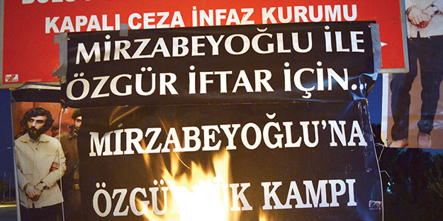 Mirzabeyoğlu’na özgürlük nöbeti