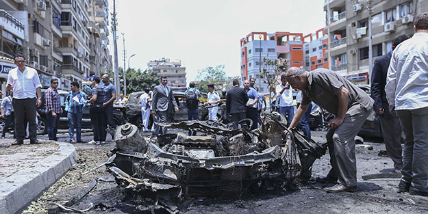 Mısır Başsavcısı Berekat bombalı saldırıda öldü