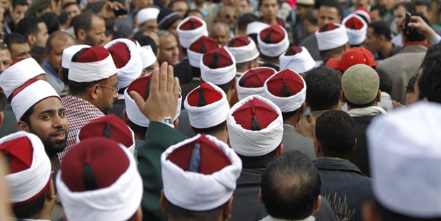 Sahtekar imamları sahaya sürdüler!