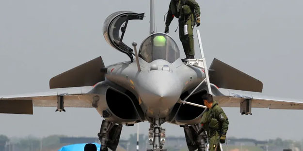 Mısır ile Fransa arasında 'gizli' imza