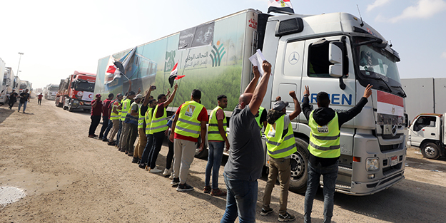 Mısır medyası duyurdu! Gazze'ye ikinci yardım konvoyu gönderildi