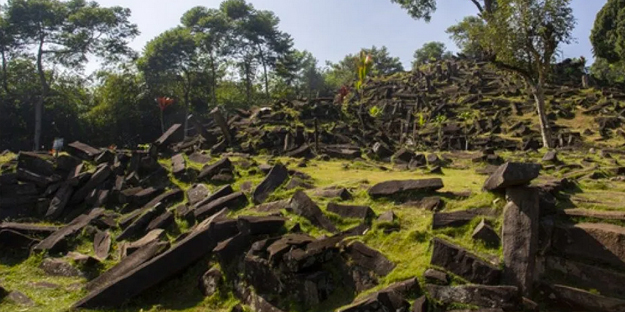 Mısır piramitlerinden eski, dünyayı heyecanlandıran keşif! Endonezya'da 27.000 yıllık piramit bulundu