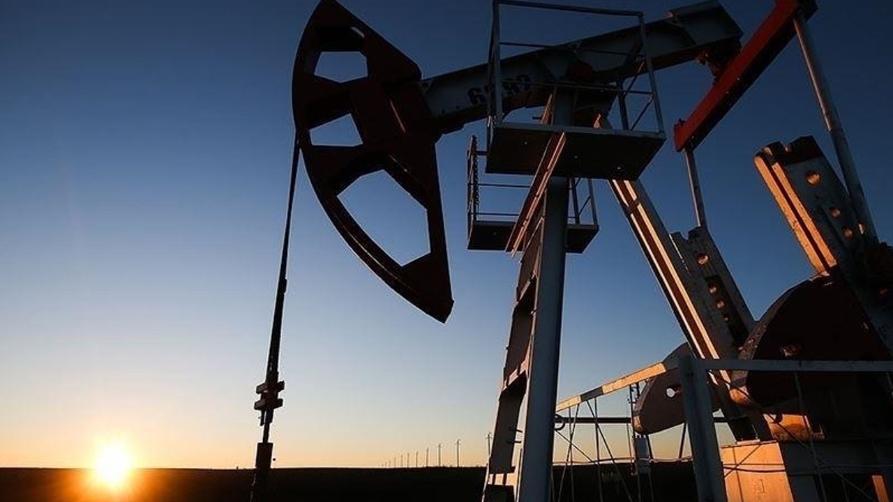 Mısır, Süveyş Körfezi'nde yeni bir petrol sahası keşfettiğini duyurdu: Petrol fışkırabilir