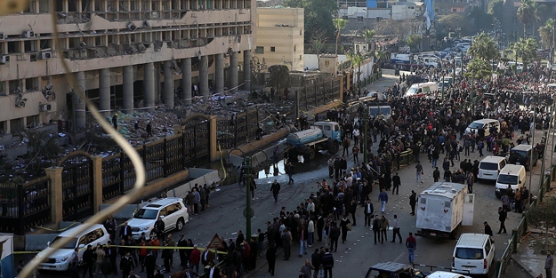 Mısır 4 patlamayla sarsıldı