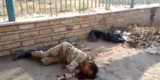 Mısır’da askerlere silahlı saldırı: 8 ölü