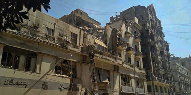 Mısır’da bina çöktü! Çok sayıda kişi enkaz altında kaldı