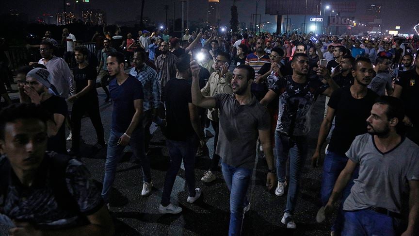 Mısır'da cuma eylemlerinden bu yana yaklaşık 300 kişi gözaltında