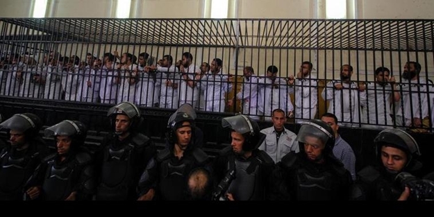 Mısır'da darbeci zulmü devam ediyor