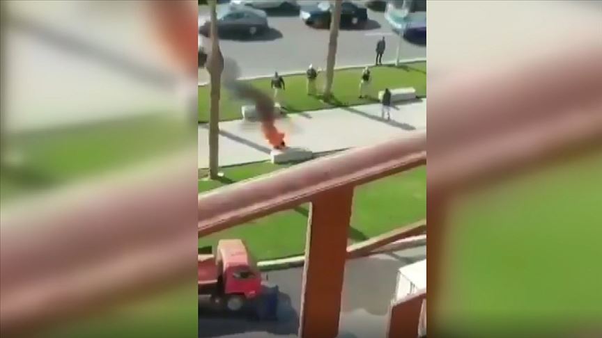 Mısır'da yaşam şartları ve yolsuzluğu protesto eden bir kişi kendini yaktı