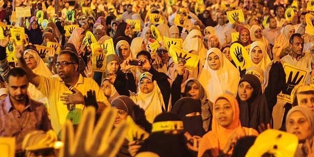 Mısır'da halk cuntayı sallıyor