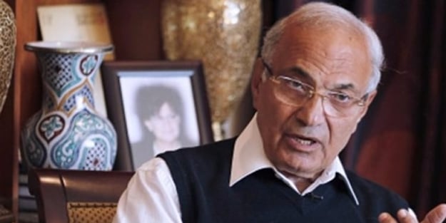 Mısır'ın eski başbakanı BAE'de gözaltına alındı