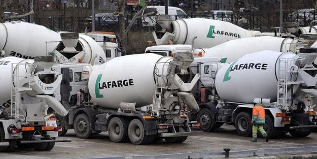 MİT tırları üzerinden Türkiye'yi suçlayan Can Dündar okusun! Fransa, DAEŞ'e para vermiş!