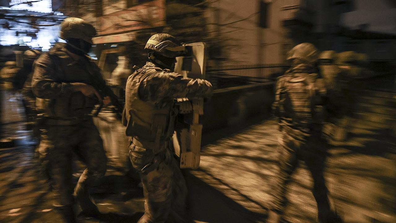 MİT ve emniyetten PKK’lı provokatörlere operasyon: Çok sayıda gözaltı var
