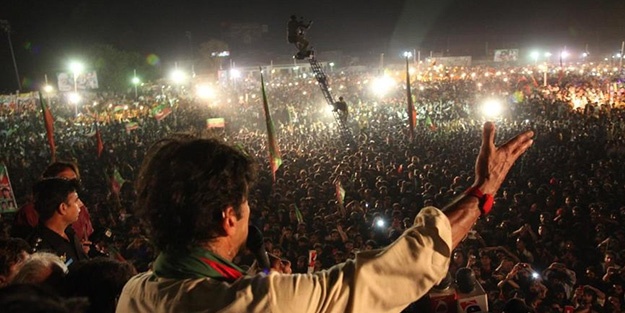 Mitingde izdiham: 7 ölü 40 yaralı